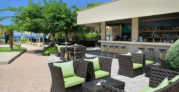 فندق Atrium Thassos بوتوس