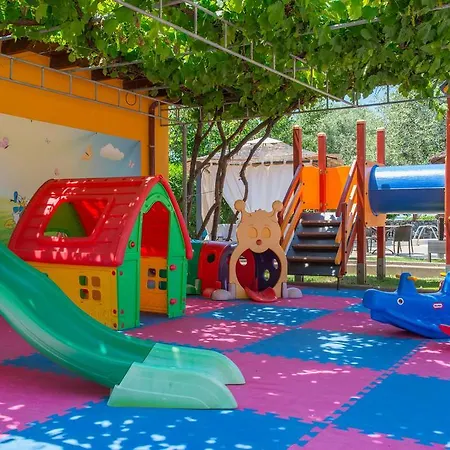 فندق Atrium Thassos بوتوس